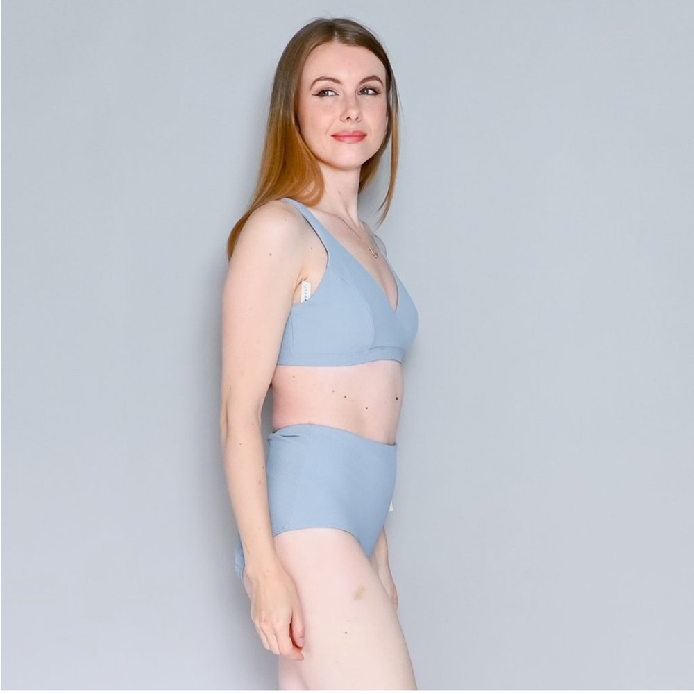 Lululemon Clear Waters Bikini Set in Chambray - Top & high-waisted Bottom